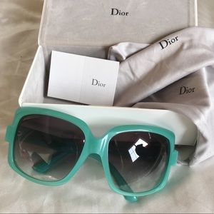 😱PRICE DROP❄️ Teal Christian Dior 60’s Sunglasses